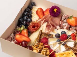 Deluxe Charcuterie Box