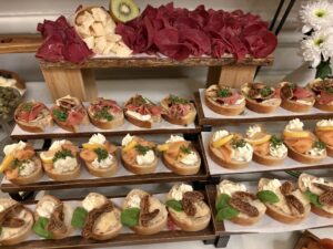 Mix Canapés Box